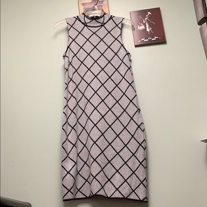 Sleeveless high neck gray/black dress